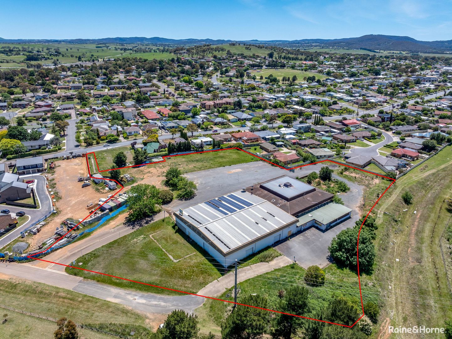 31-33 Taralga Rd Goulburn NSW 2580