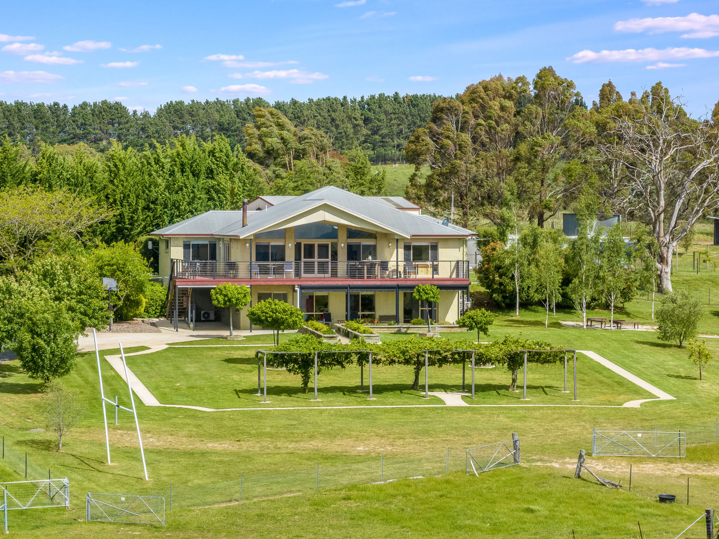 100 Lucks Lane Blayney NSW 2799
