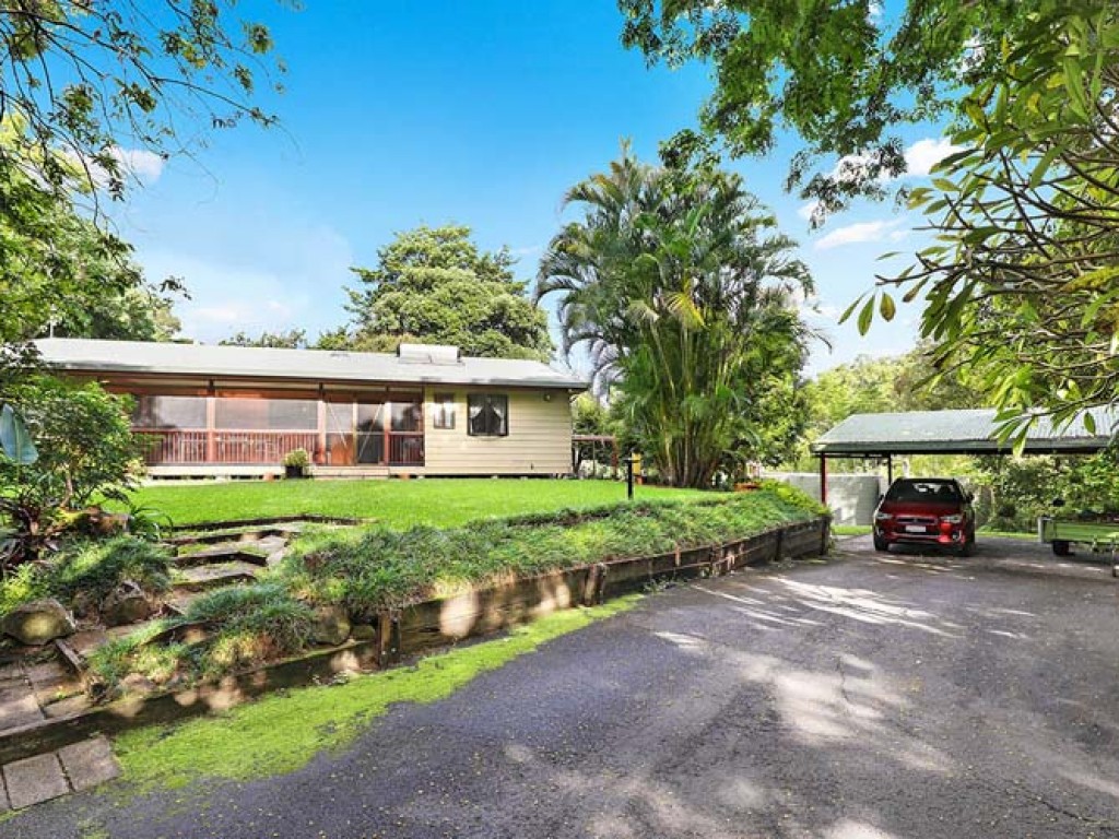 212 Whites Road Mount Mellum Qld 4550