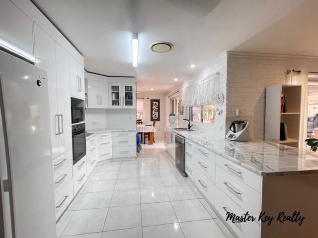 13 Mcilhatton St Wondai QLD 4606