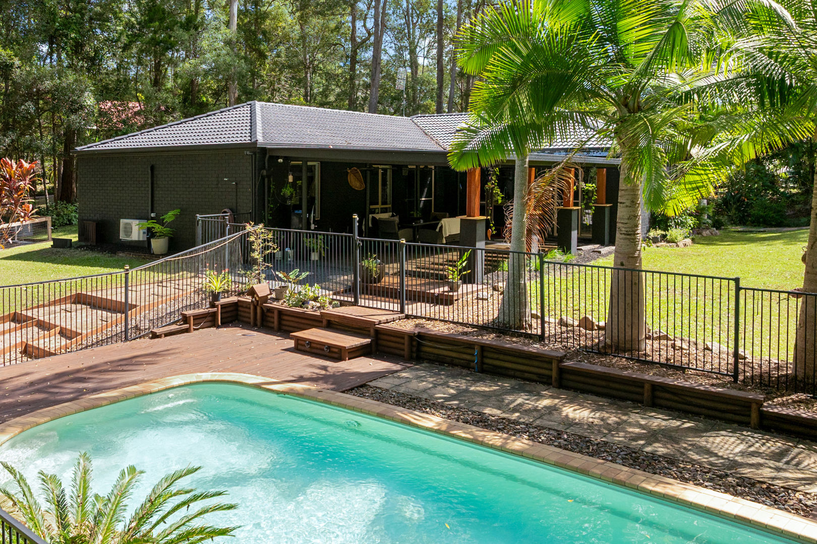 4 Sapling Court Pomona QLD 4568