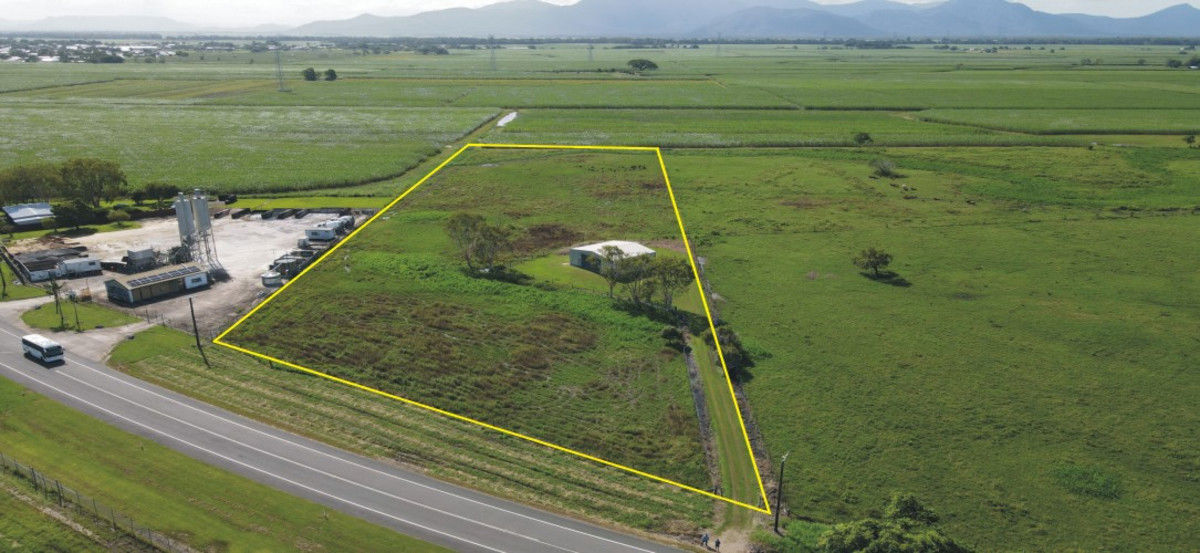 111 Forrest Beach Road Victoria Plantation QLD 4850