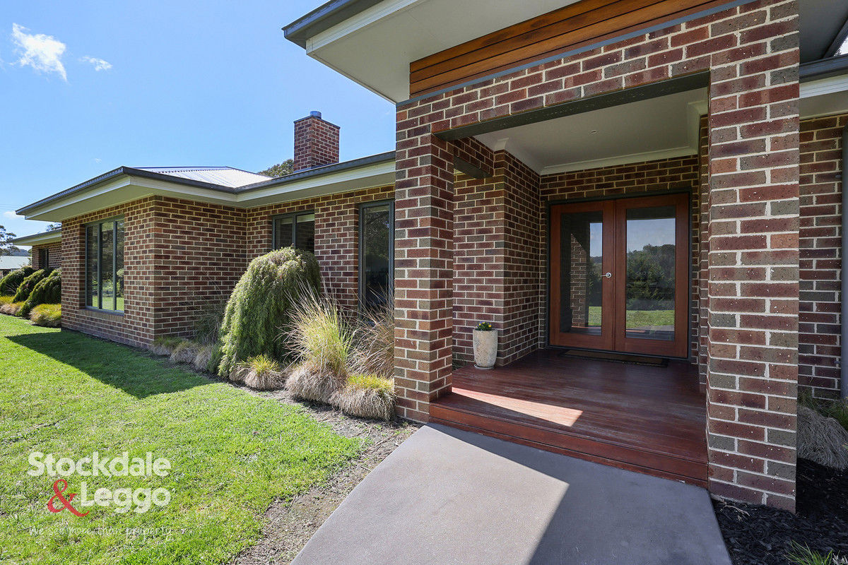 12 Muirhead Drive Mirboo North VIC 3871