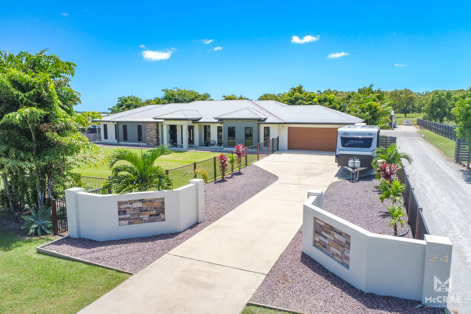 24 Pearle Place Bowen QLD 4805