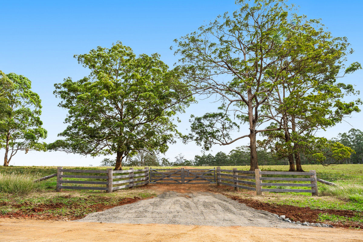  Jonas Road Mount Luke QLD 4352