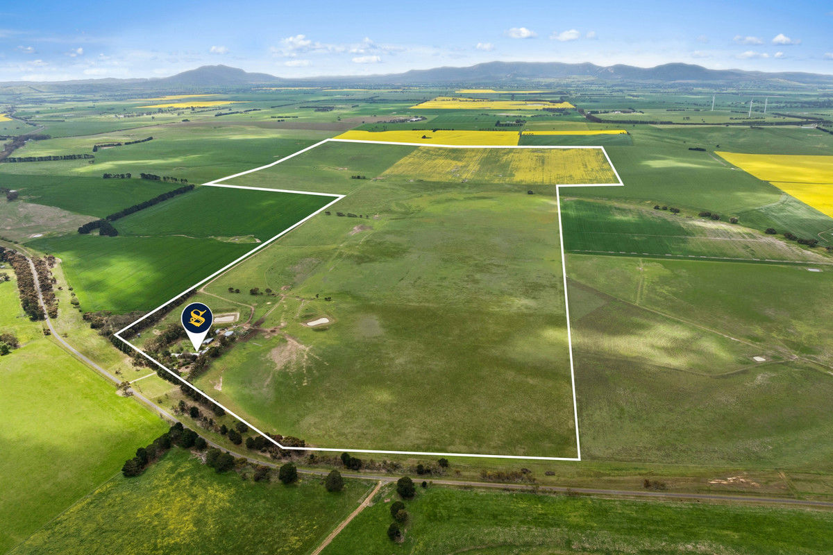 3077 Geelong Road Cross Roads VIC 3373