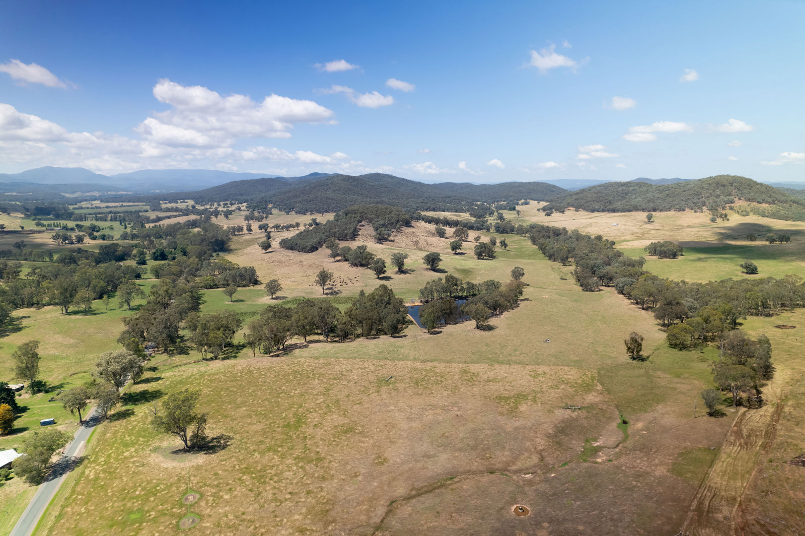 - Moyhu-Meadow Creek Road Moyhu VIC 3732