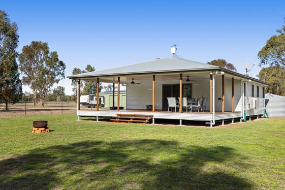 37 Dennison Park Drive Leyburn QLD 4365