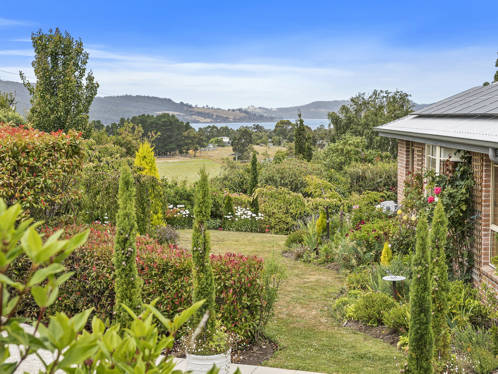 19 Englefield Drive Margate TAS 7054