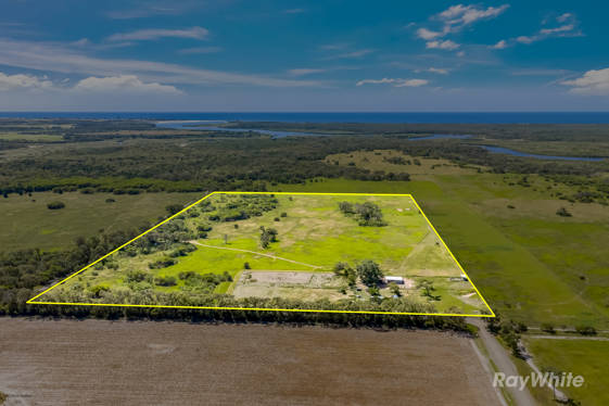 204 Fallons Rocks Road Calavos QLD 4670