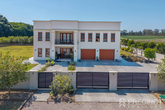 205 Twin View Road Elimbah QLD 4516