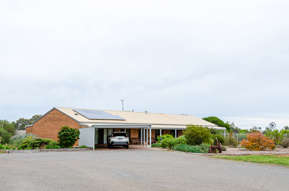 62 Aitken Avenue Donald VIC 3480