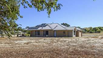 Farm Property for Sale - 5 Cairn Crescent Gingin WA 6503