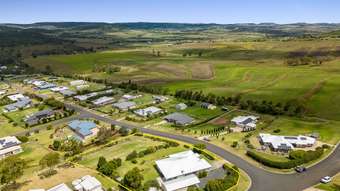 Farm Property for Sale - 3 Makybe Drive Hodgson Vale QLD 4352