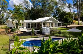 18 Carana Avenue Jones Hill QLD 4570
