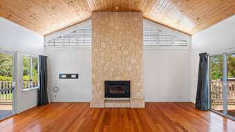 Farm Property for Sale - 16 Vincent Lookout Bedfordale WA 6112