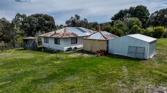 Farm Property for Sale - 1 Lloyd Street Burraga NSW 2795