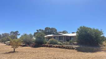 Farm Property for Sale - 16 Chantler Link Bakers Hill WA 6562