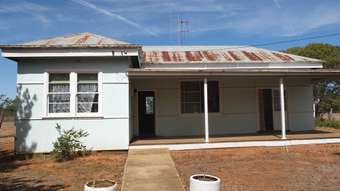 Farm Property for Sale - 11 Railway Parade Yeoval NSW 2868