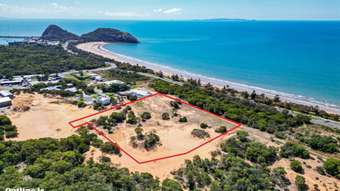 Farm Property for Sale - 11 Kempsea Avenue Rosslyn QLD 4703