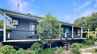 Farm Property for Sale - 3 Sunwest Court Plainland QLD 4341