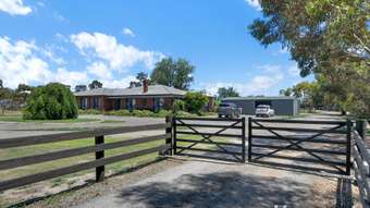 Farm Property for Sale - 36 Walnut Avenue Horsham VIC 3400
