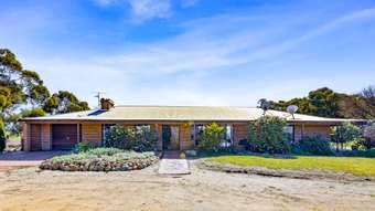 Farm Property for Sale - . &amp;apos;Dulbelling Farms&amp;apos; Quairading WA 6383