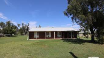 Farm Property for Sale - 7 Stockyard Street Plainland QLD 4341